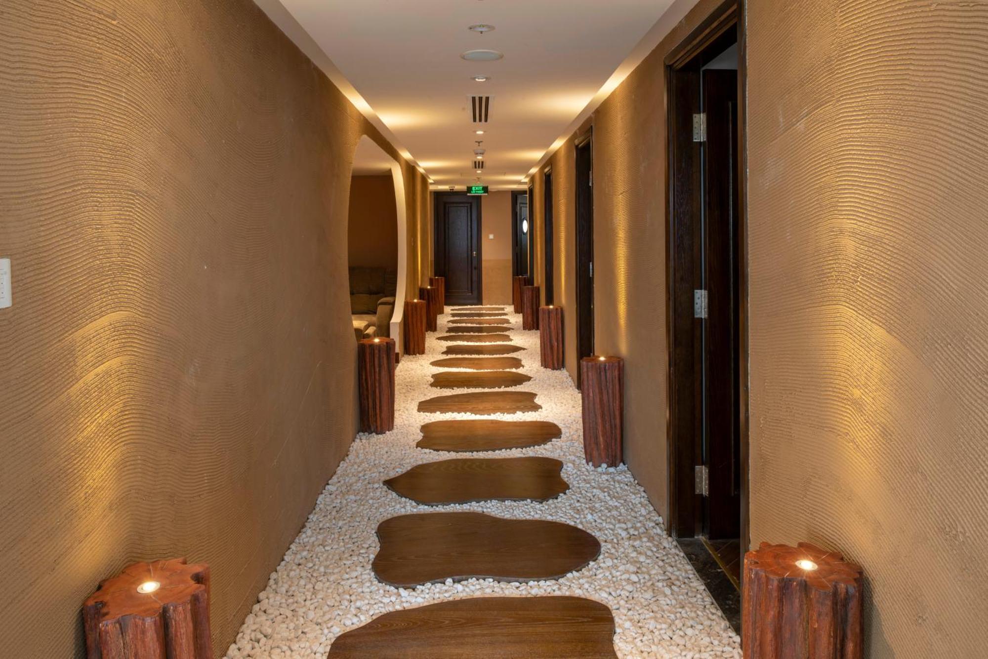 Wyndham Garden Hanoi Exterior photo