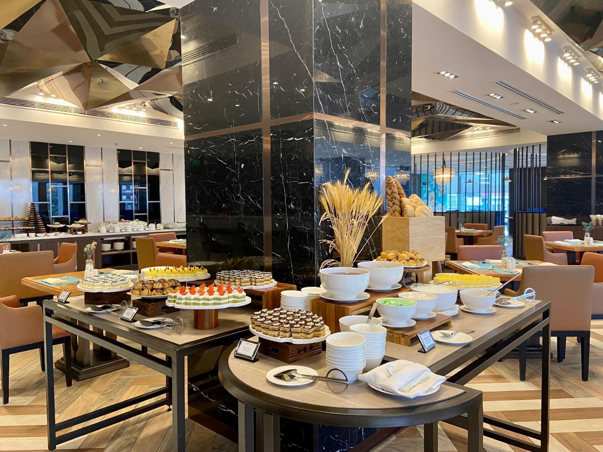 Wyndham Garden Hanoi Exterior photo